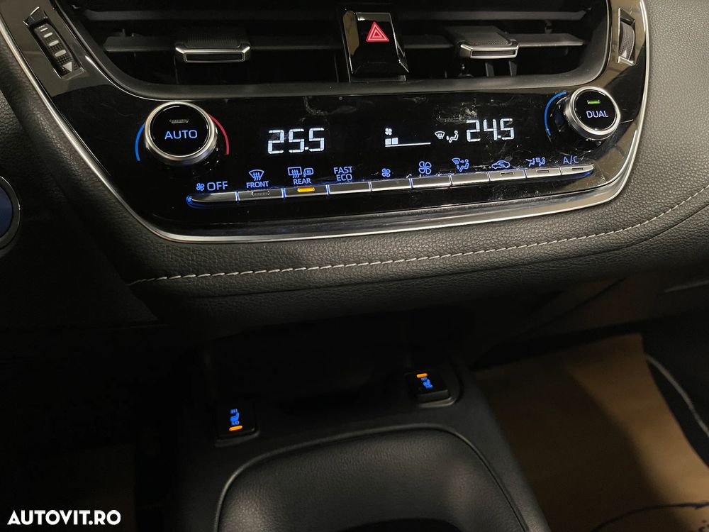 Toyota Corolla 1.8 Hybrid Business Edition - 18