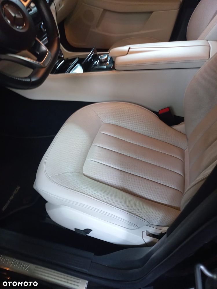 Mercedes-Benz CLS - 16