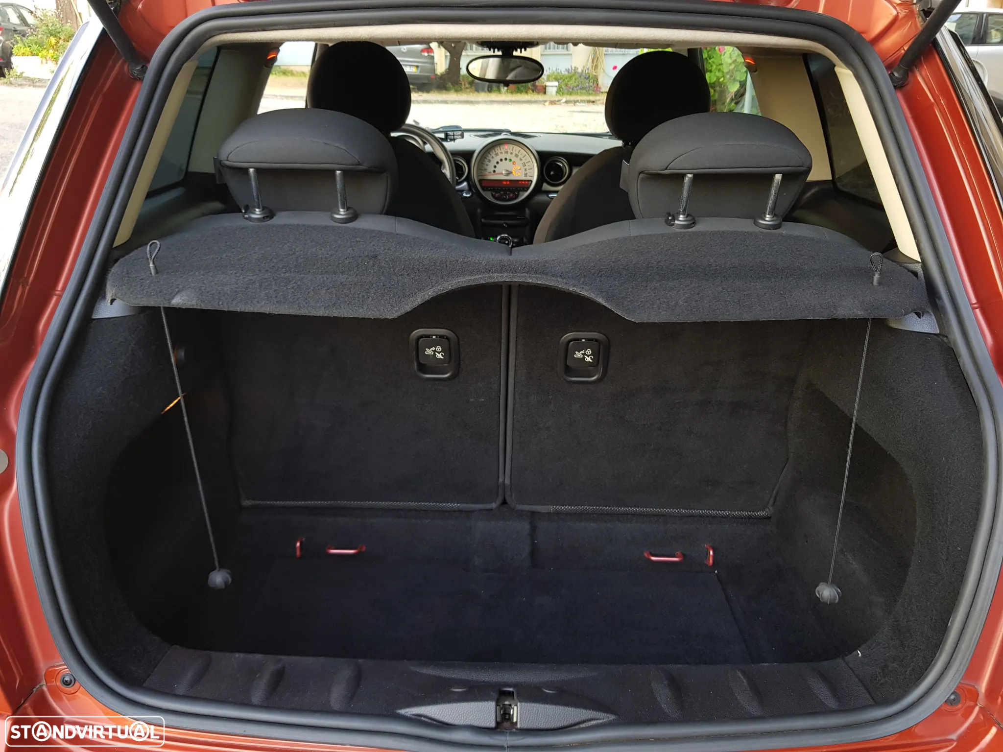 MINI 3 Portas One D - 48