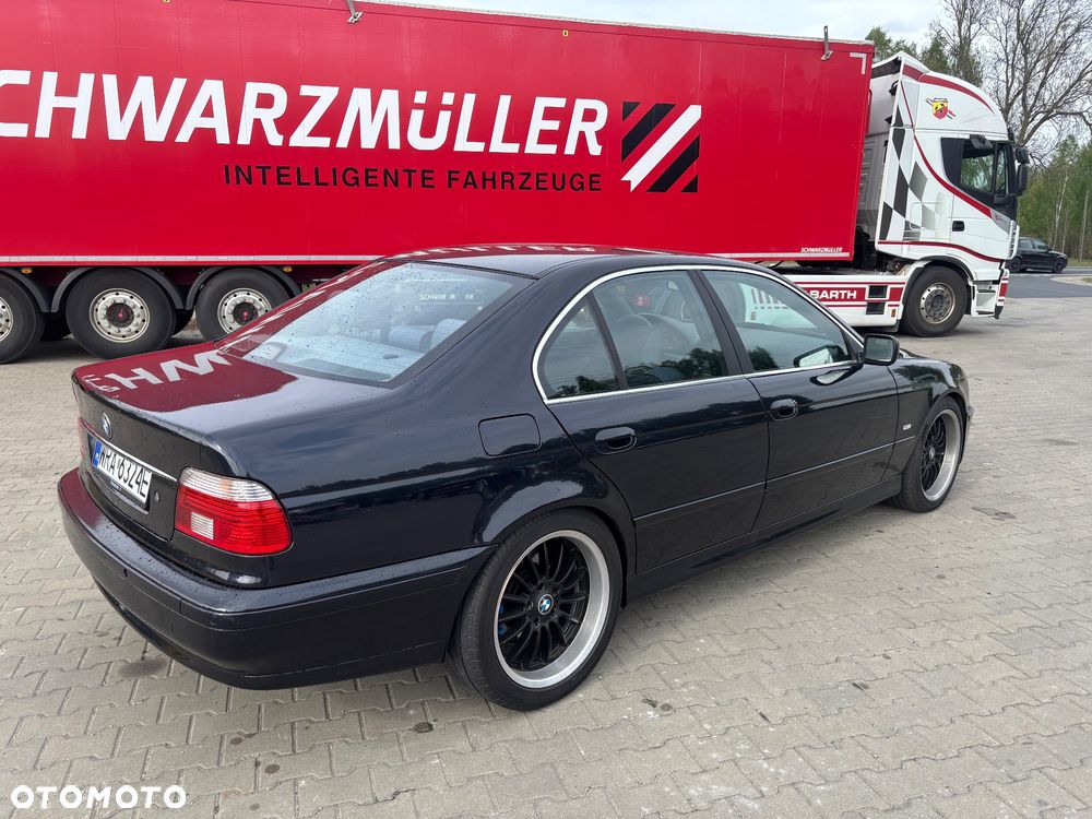 BMW Seria 5 523i - 4