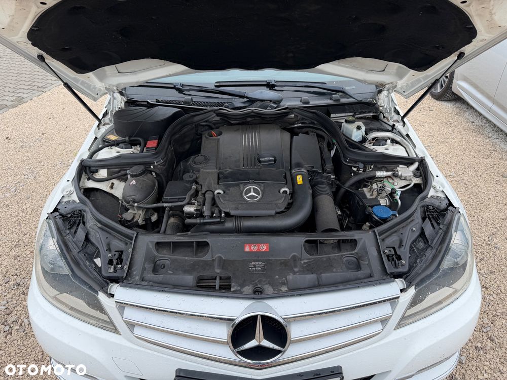 Mercedes-Benz Klasa C 200 CGI BlueEFFICIENCY - 11