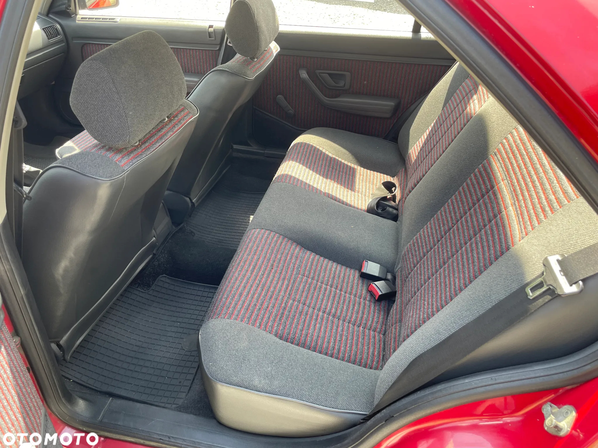 Peugeot 405 - 8