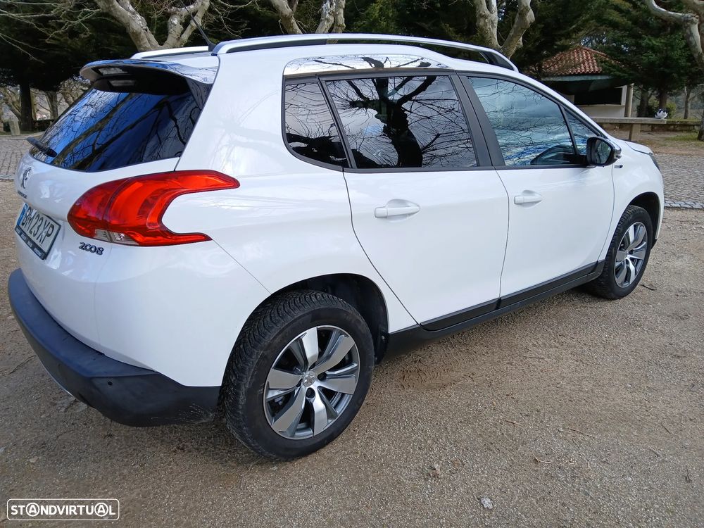 Peugeot 2008 PureTech 82 Style - 4