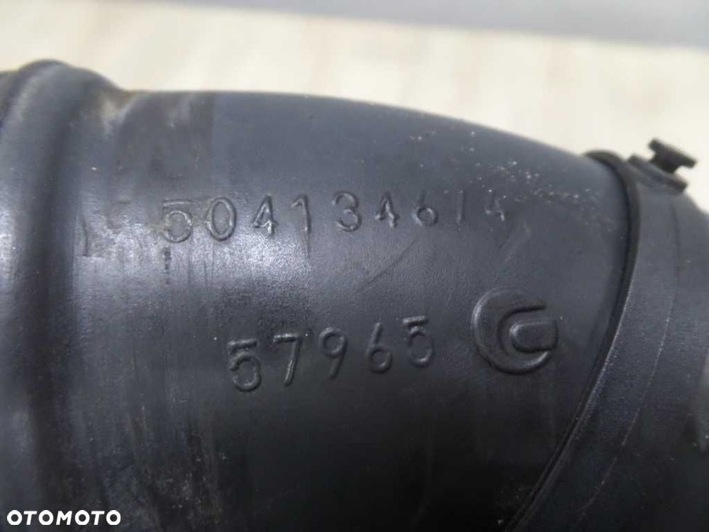 IVECO DAILY 06-14 3.0 RURA DOLOT PRZEWOD POWIETRZA 504134674 - 3