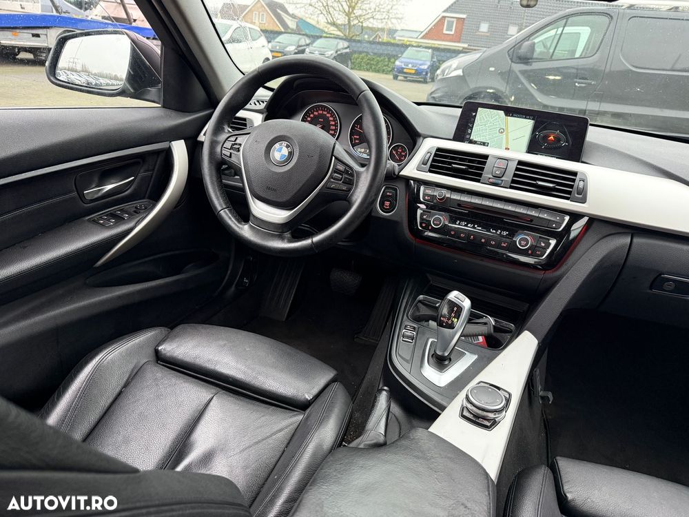 BMW Seria 3 320d Touring Aut. Efficient Dynamics Edition Blue Perf. Sport Line - 4