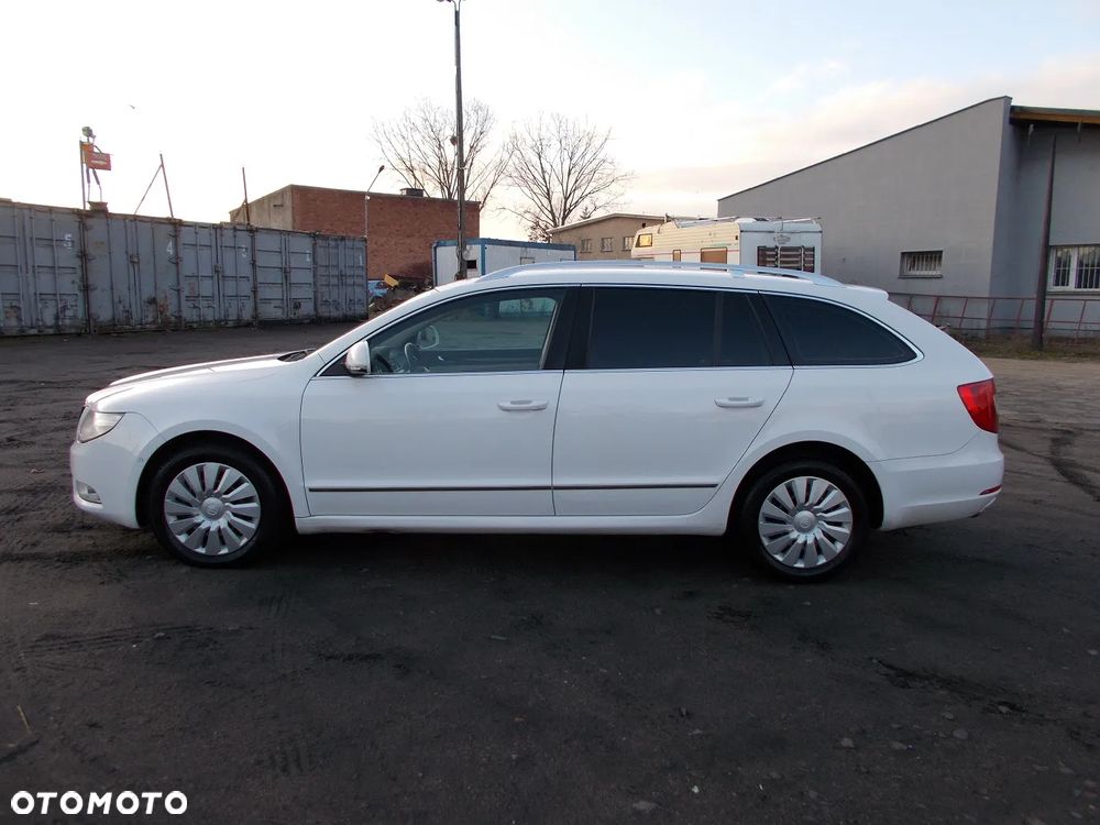 Skoda Superb 2.0 TDI Business DSG - 6