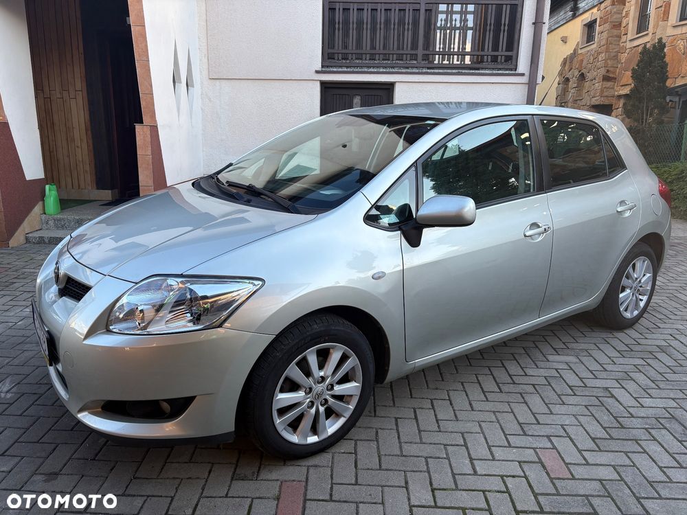 Toyota Auris 1.6 VVT-i Executive - 4