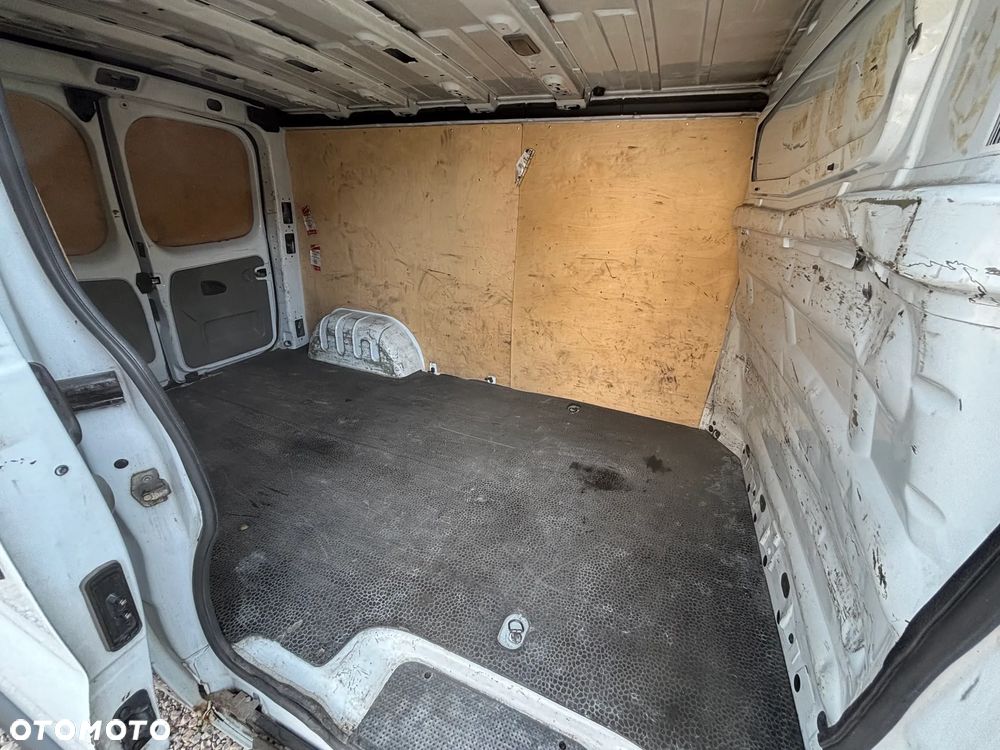 Opel Vivaro - 9