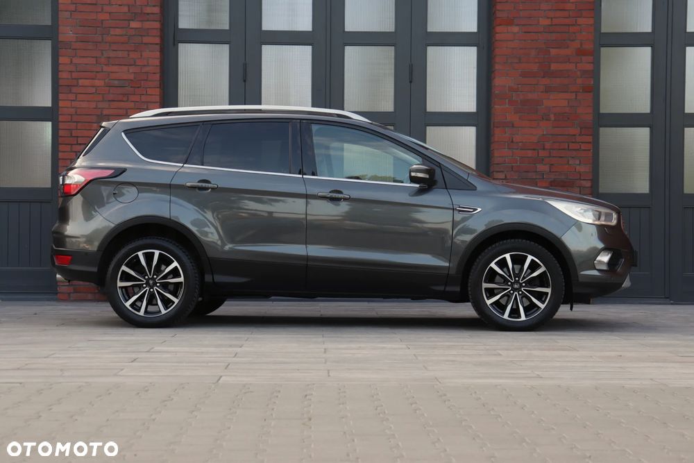 Ford Kuga 2.0 TDCi 2x4 Titanium - 8