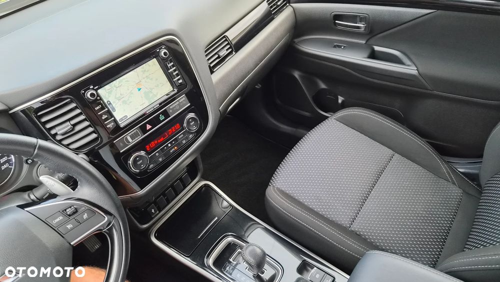 Mitsubishi Outlander 2.0 2WD CVT Spirit+ - 13
