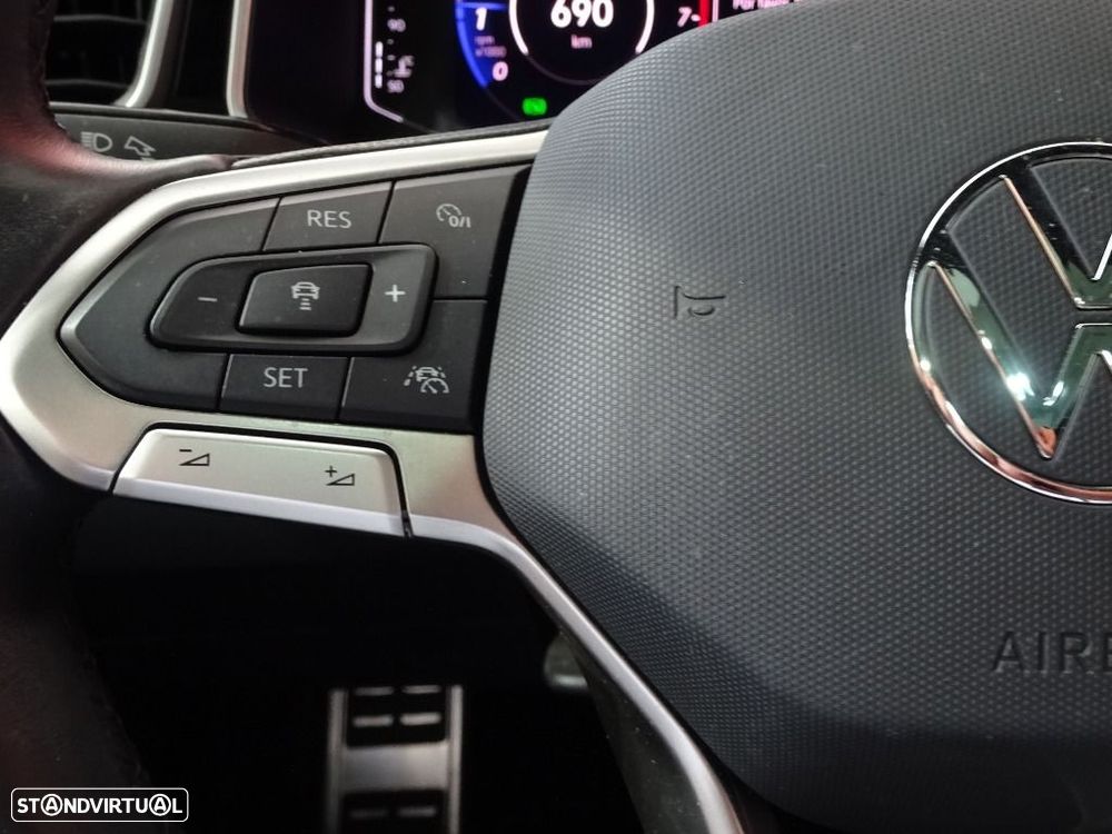 VW T-Roc 1.5 TSI R-Line DSG - 19