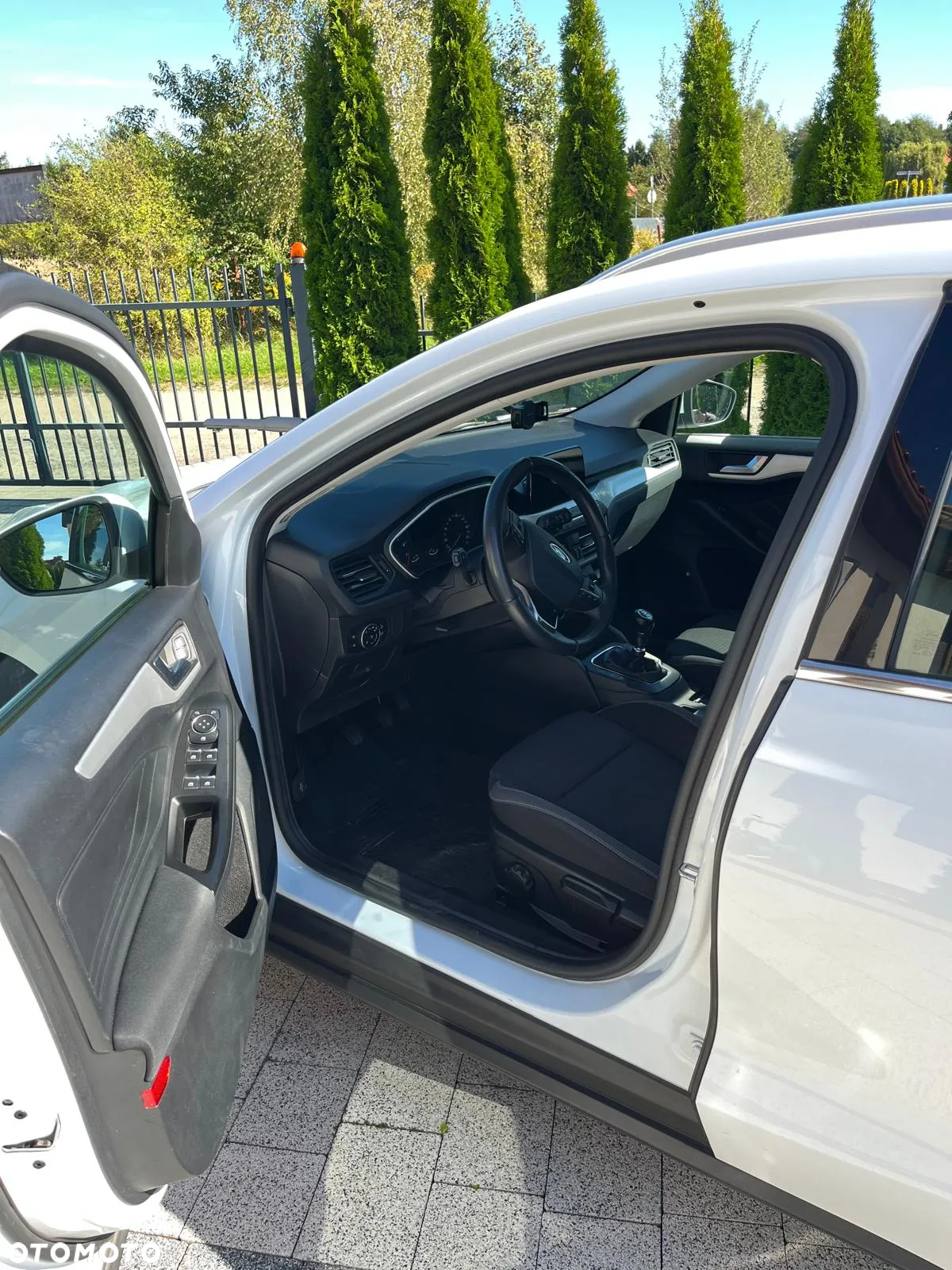 Ford Focus 1.0 EcoBoost Trend ASS - 12