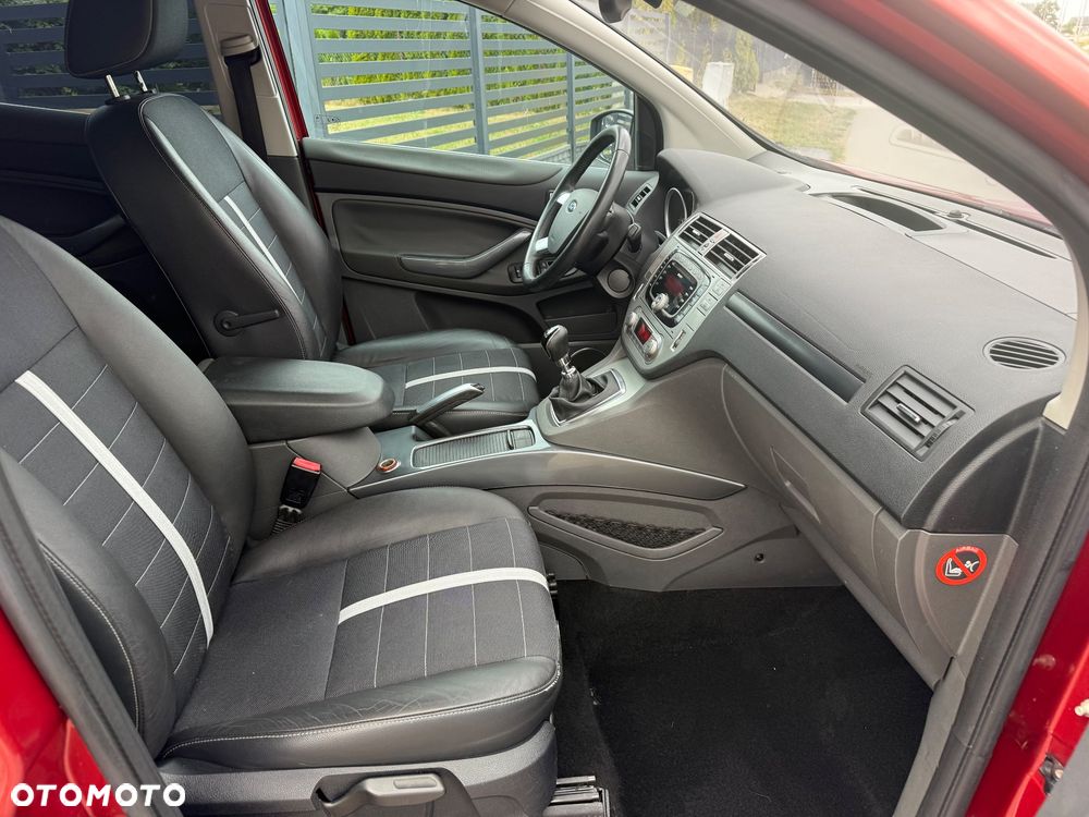 Ford Kuga 2.5 4x4 Titanium - 5