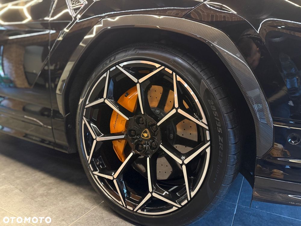 Lamborghini Urus - 6