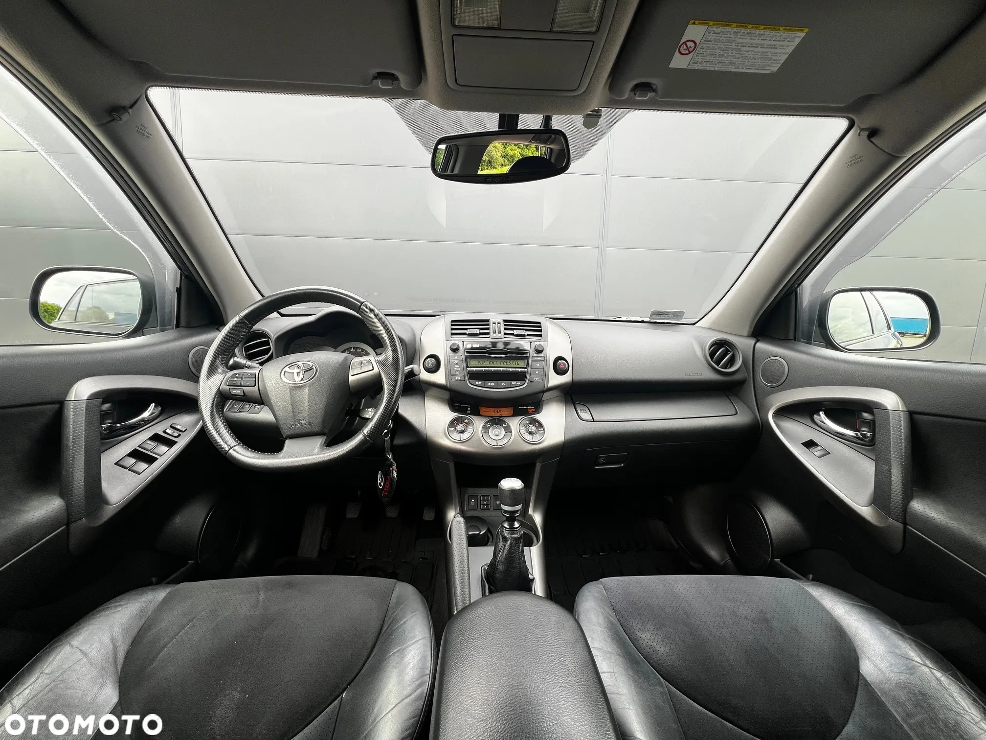 Toyota RAV4 - 10