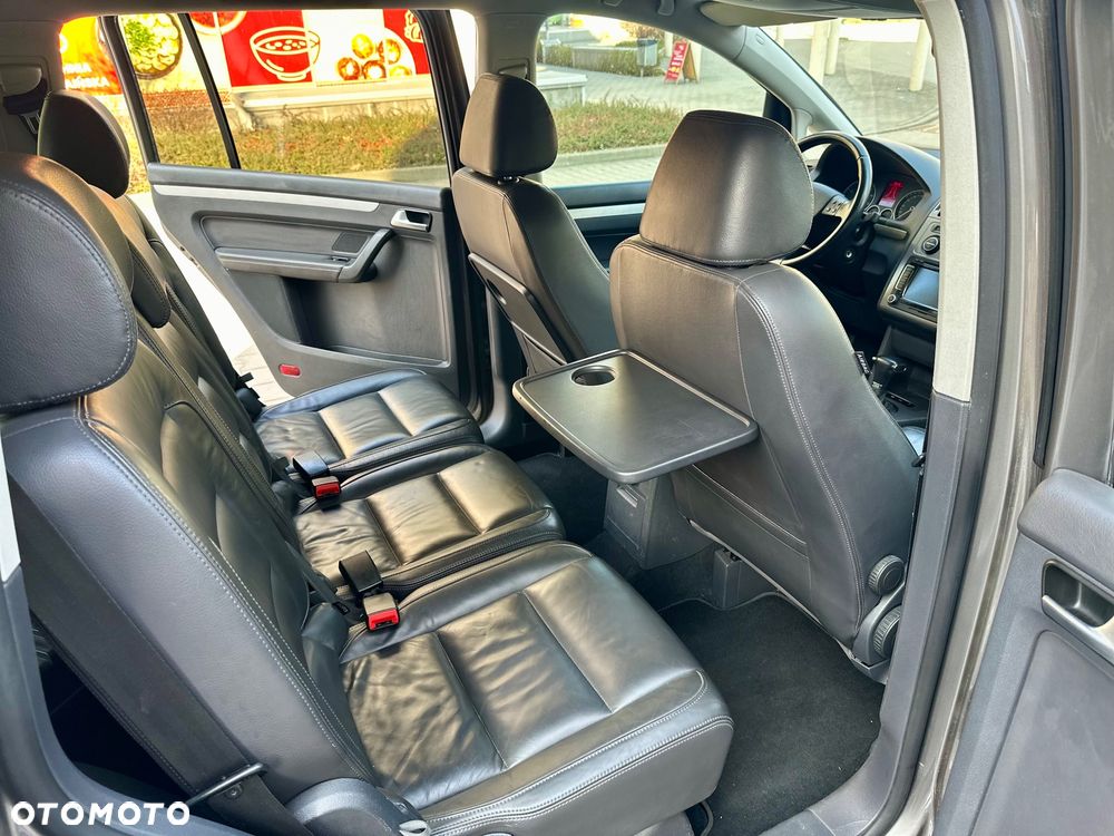 Volkswagen Touran 1.4 TSI DSG Highline - 8