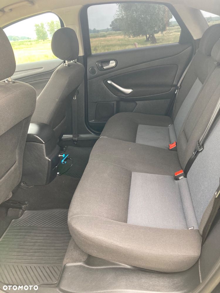Ford Mondeo 1.8 TDCi Titanium - 8