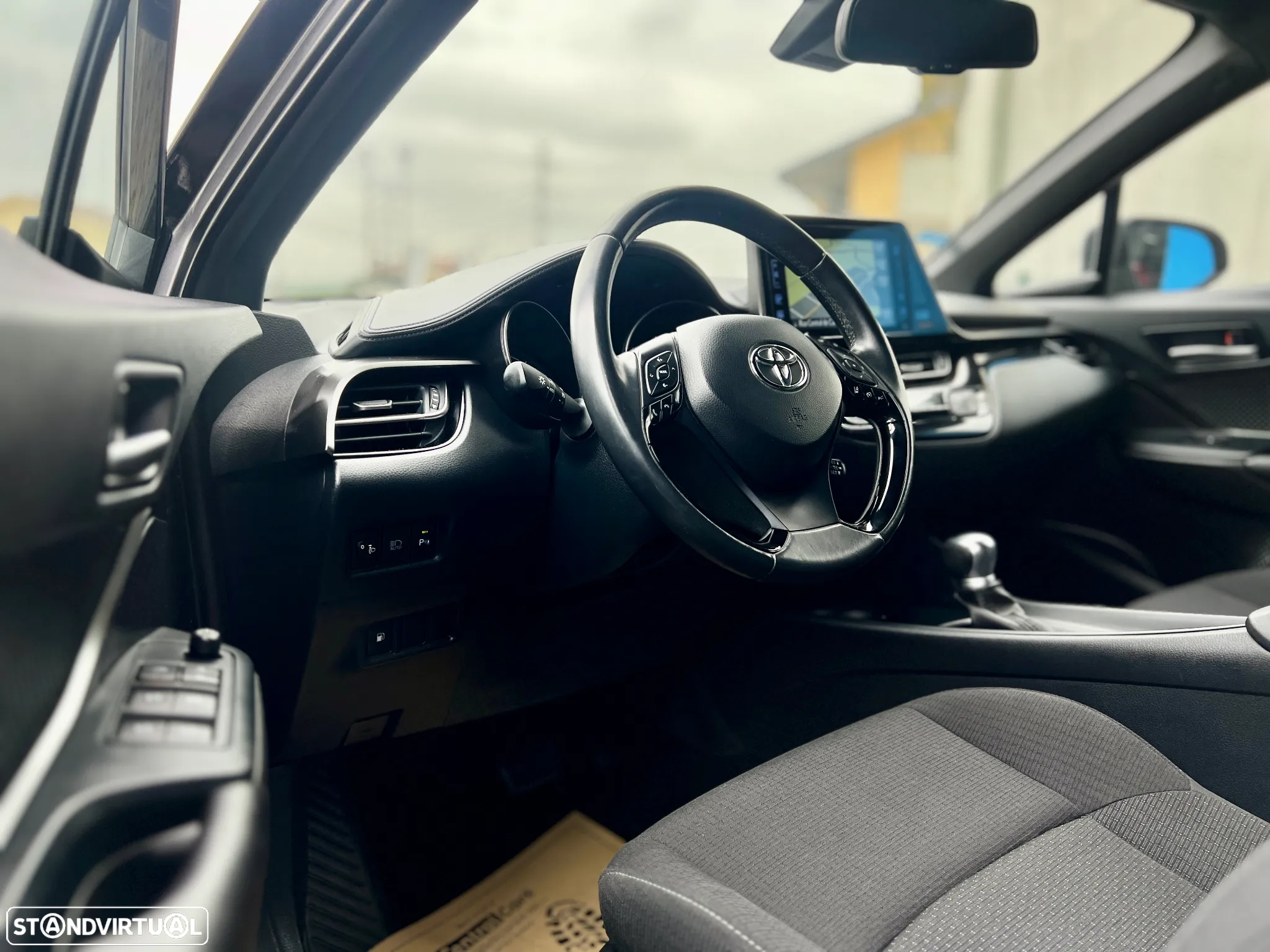 Toyota C-HR 1.8 HSD Comfort - 13