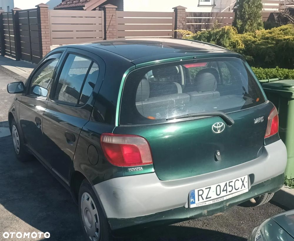 Toyota Yaris 1.0 Pak1 - 1
