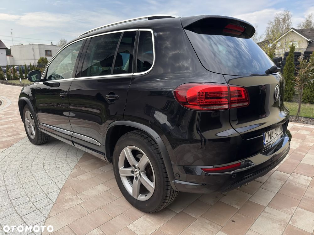 Volkswagen Tiguan 2.0 TDI 4Mot Perfectline R-Style DSG - 10