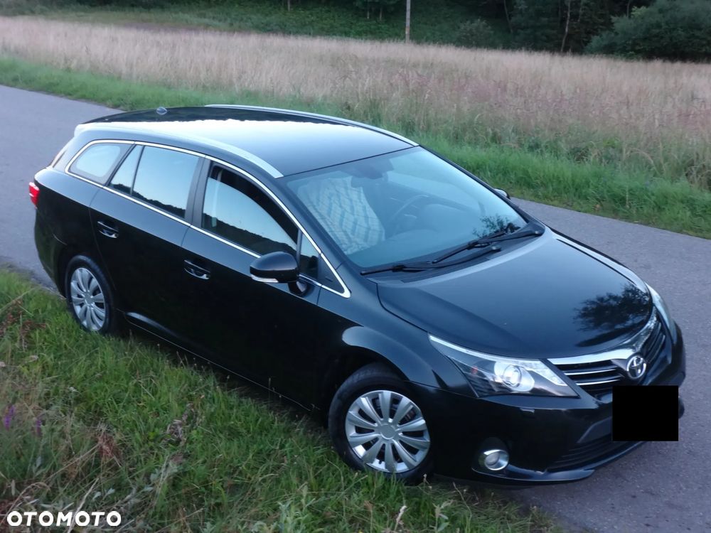Toyota Avensis 2.0 D-4D Premium - 2