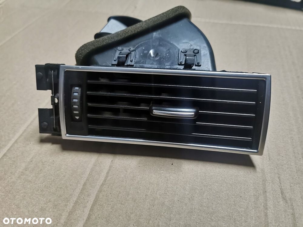 Kratka nawiewu prawa Audi A6 C6 4F1820902D