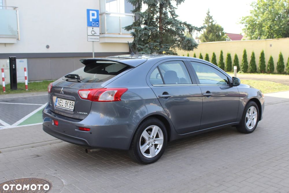 Mitsubishi Lancer 1.8 Invite - 5