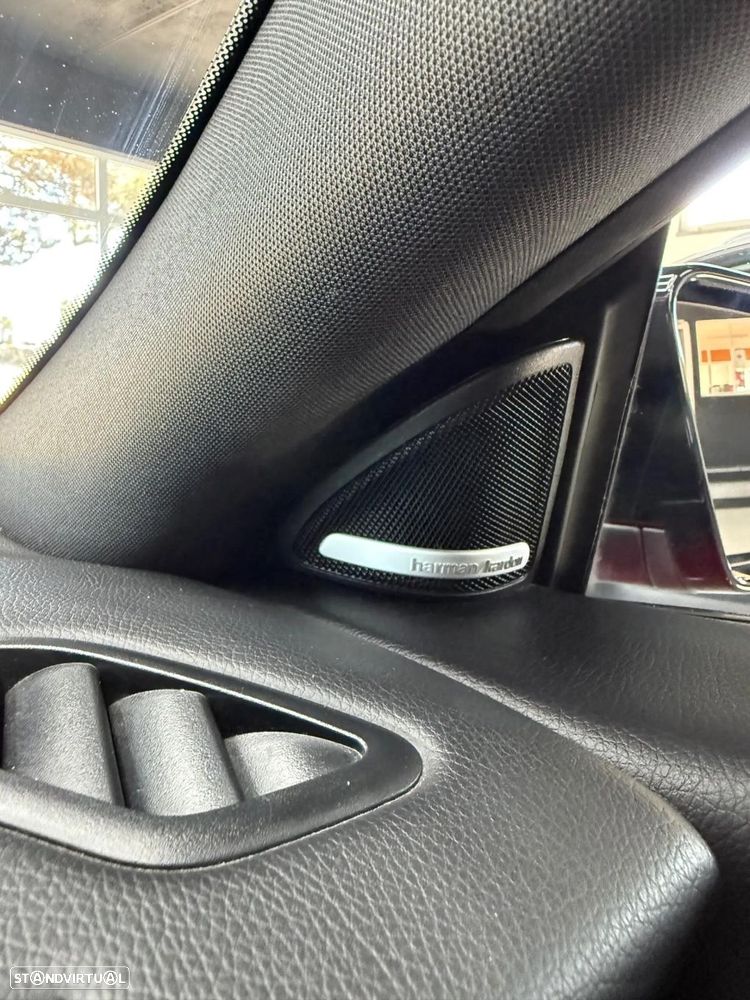 Mercedes-Benz CLA 180 7G-DCT AMG Line — fotografia 12
