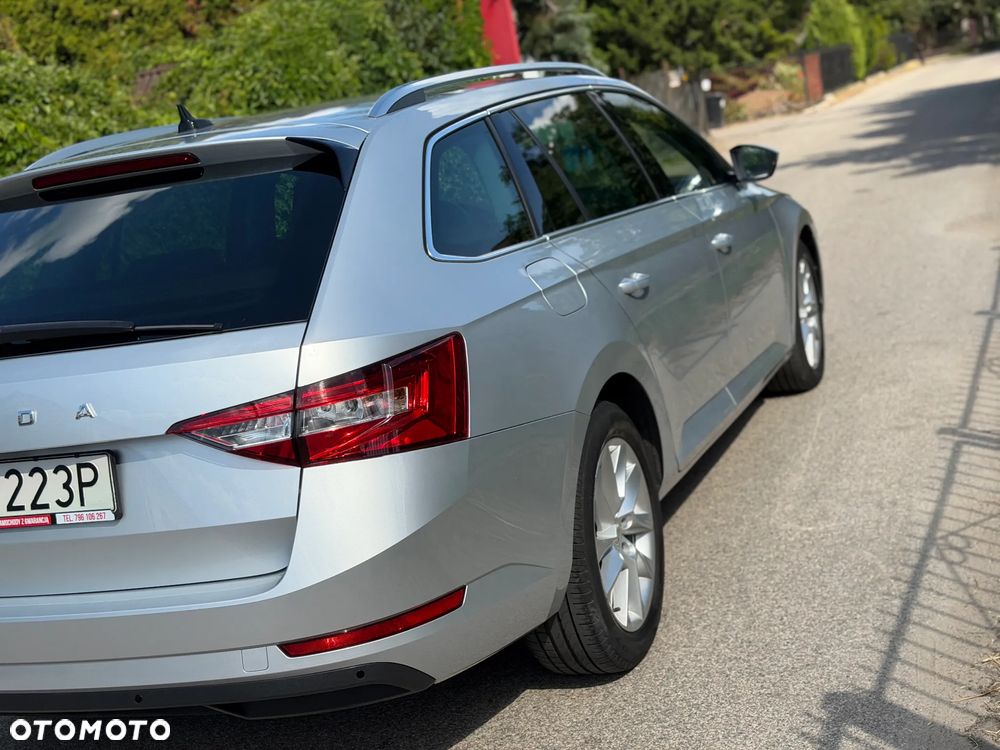 Skoda Superb 2.0 TDI SCR Ambition DSG - 38
