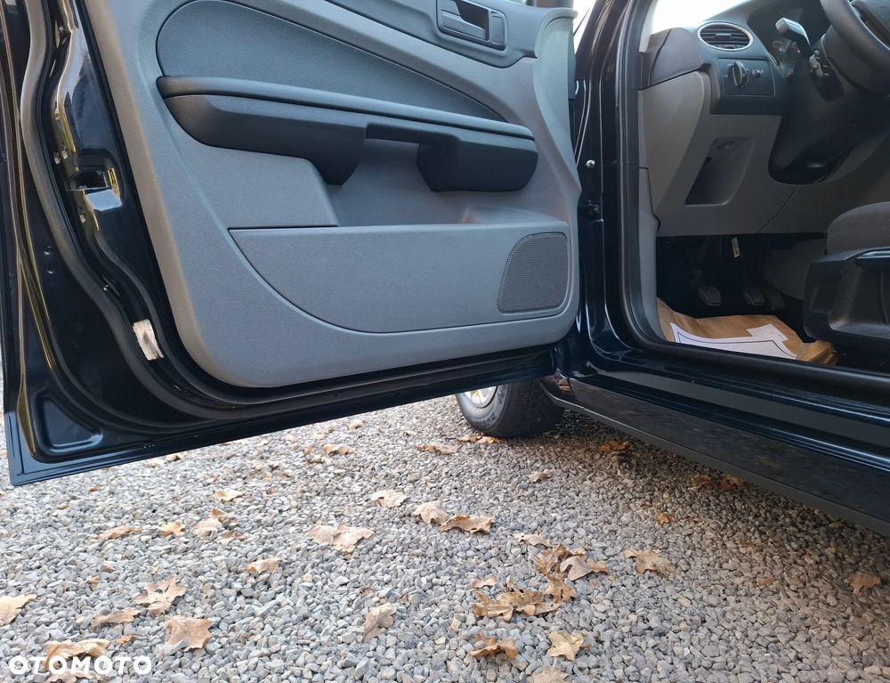 Ford Focus 1.6 Ambiente - 15