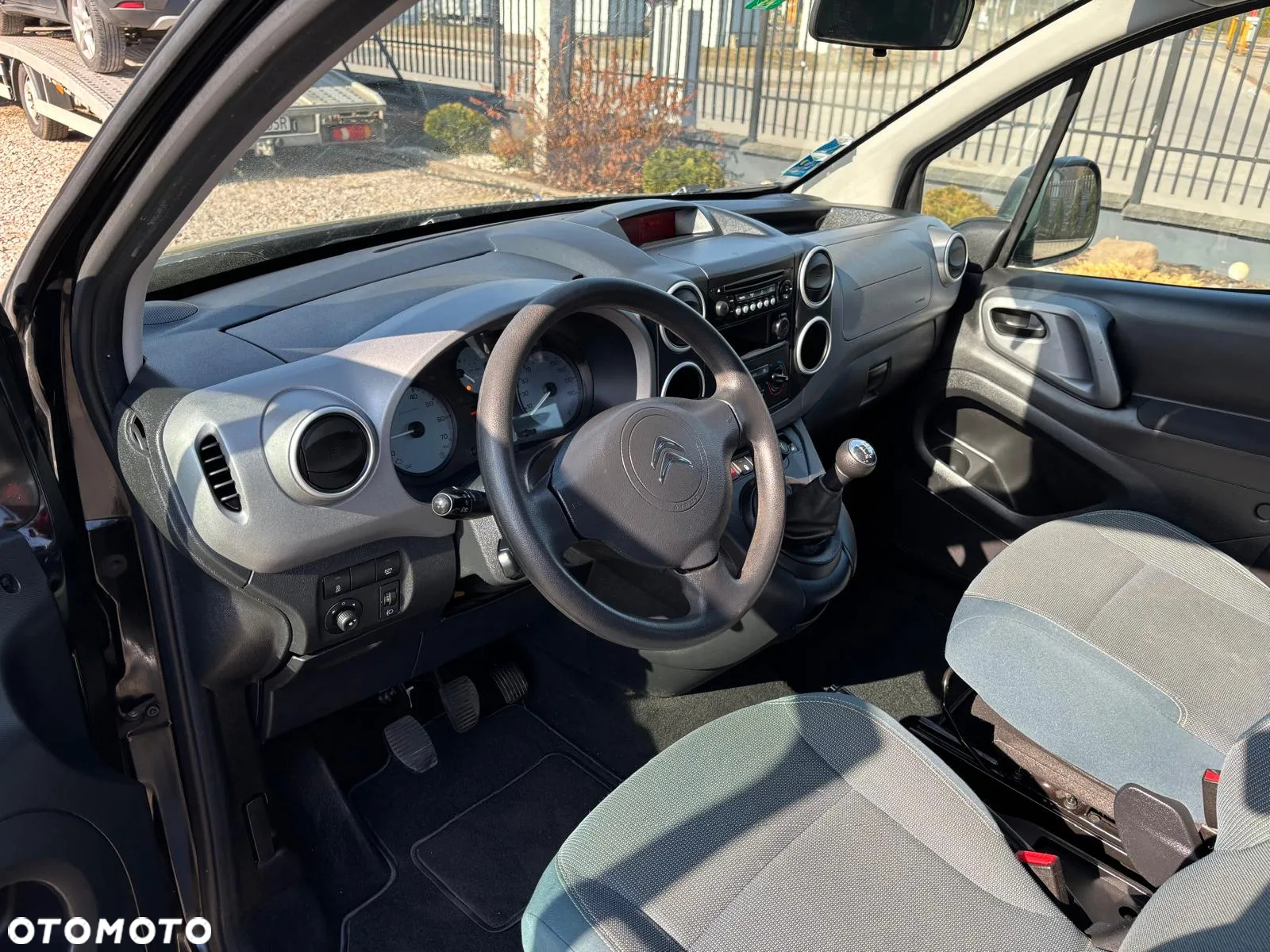 Citroën Berlingo M 1.2 PureTech Feel S&S - 16