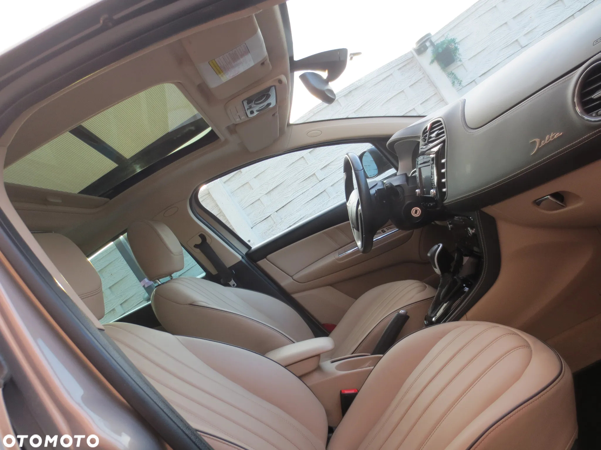 Lancia Delta 1.8 T-Jet Executive Sportronic - 8