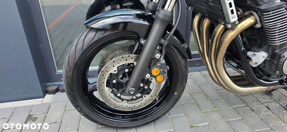 Yamaha XJR - 29