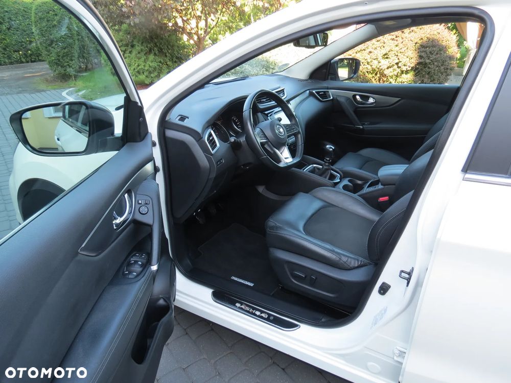 Nissan Qashqai 1.3 DIG-T Tekna - 23