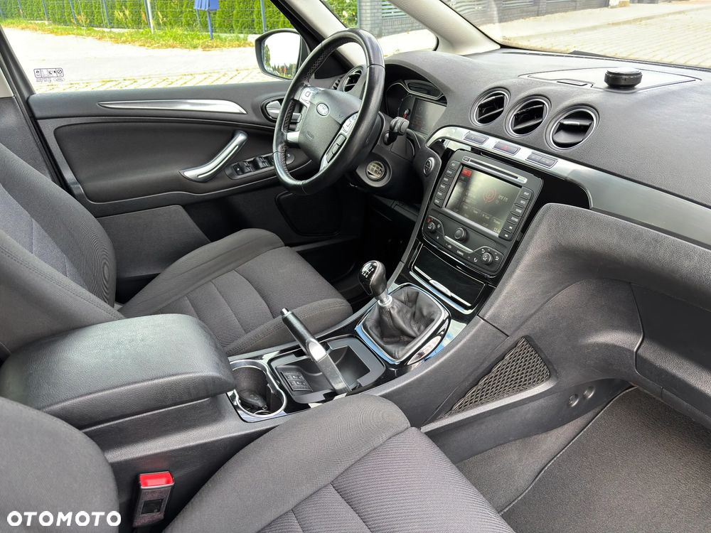 Ford S-Max 2.0 TDCi DPF Titanium - 17