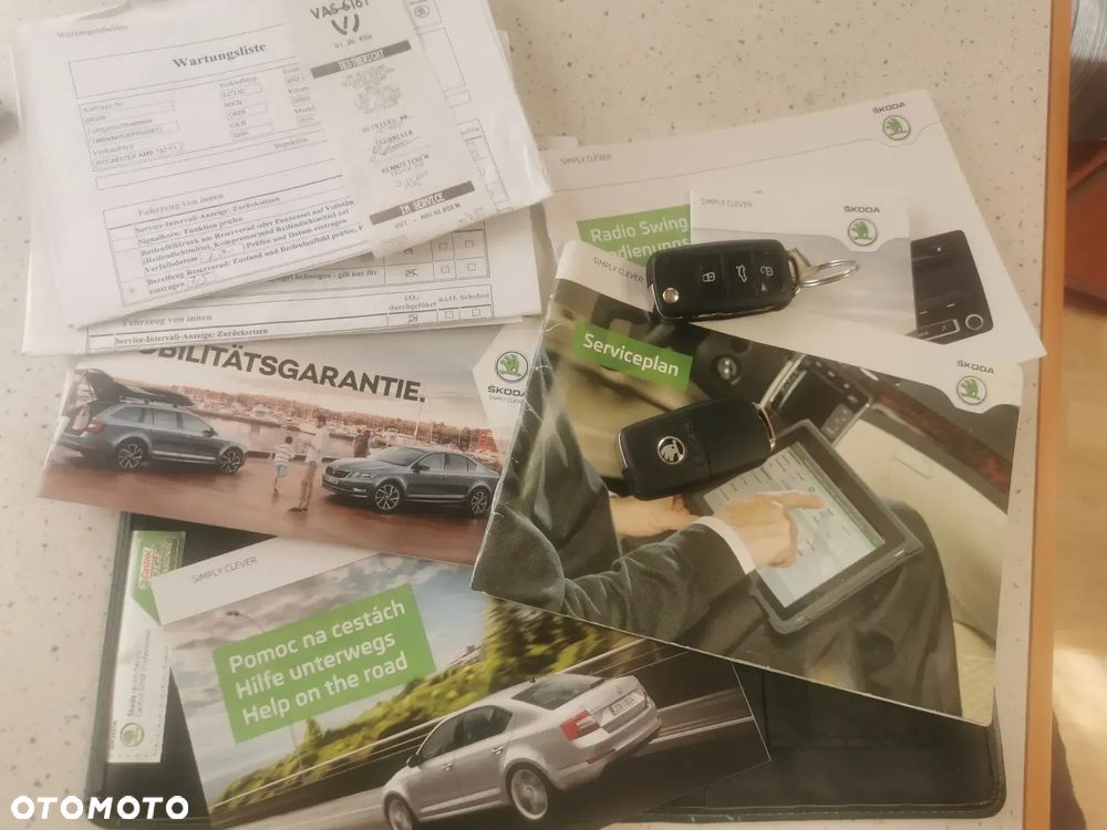 Skoda Roomster 1.2 TSI DSG Elegance PLUS EDITION - 28