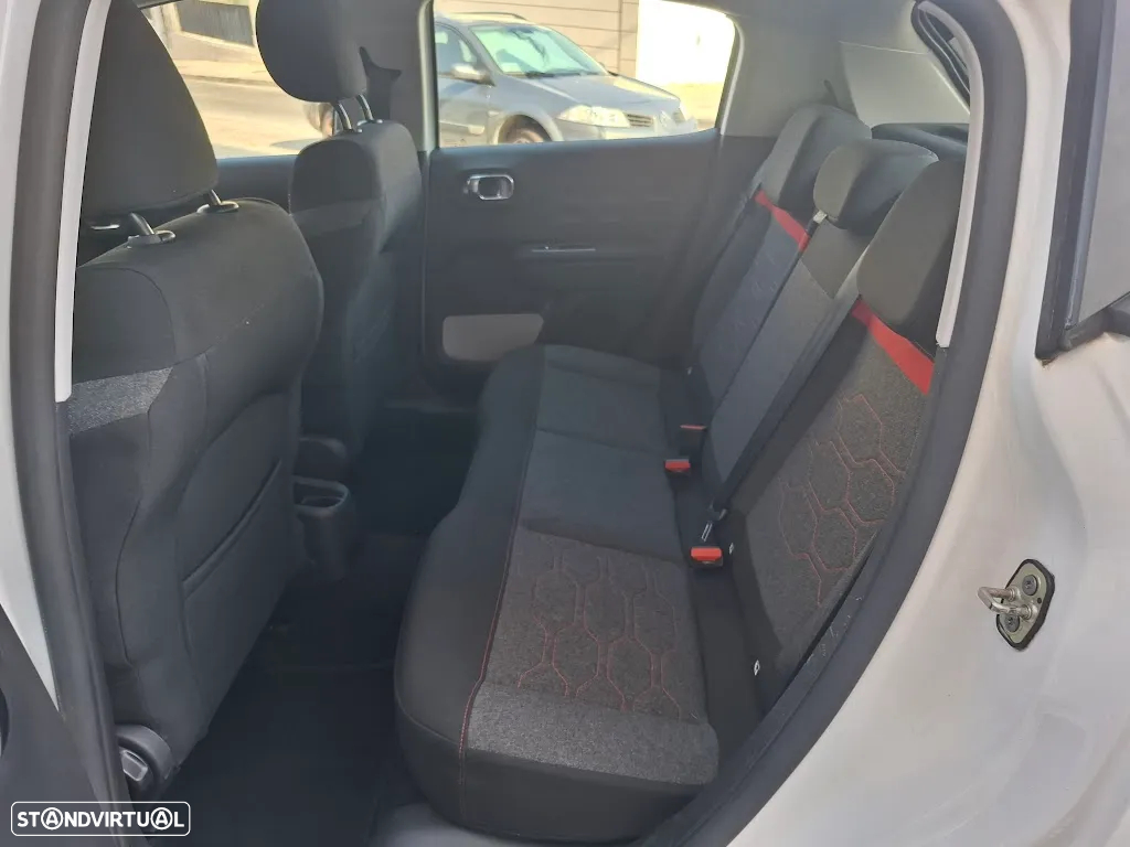 Citroën C3 1.2 PureTech Shine EAT6 - 28
