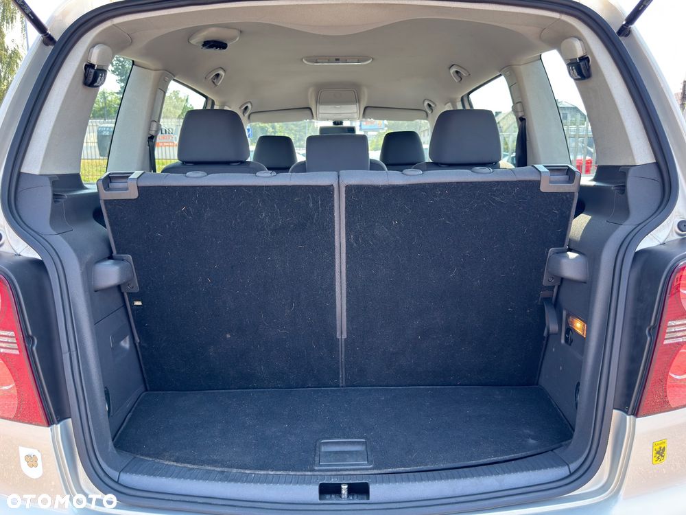 Volkswagen Touran 1.9 TDI Trendline - 28