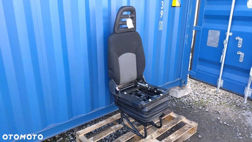 FOTEL KIEROWCY PNEUMATYCZNY EUROPA POMPOWANY IVECO DAILY 99- NO GF1/010 - 2