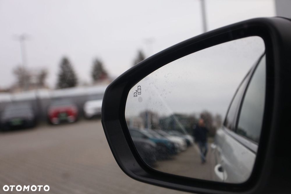 Peugeot 5008 1.2 PureTech mHEV GT S&S e-DCS6 - 9