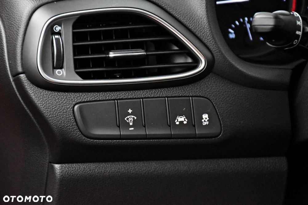 Hyundai i30 1.0 T-GDI Connect & Go - 26