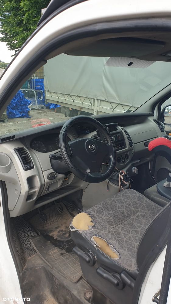 Opel Vivaro - 2