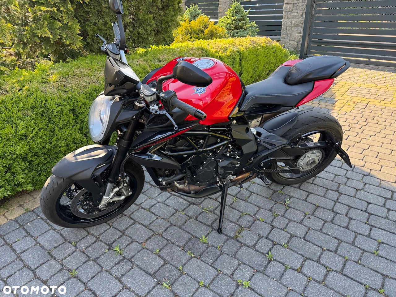 MV AGUSTA Brutale - 4