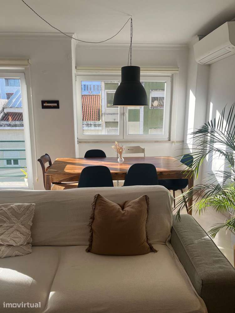 T2 Duplex Renovado- 2 Suites- 117 m²- Praça de Espanha- Possível T3/T4 - Grande imagem: 3/26