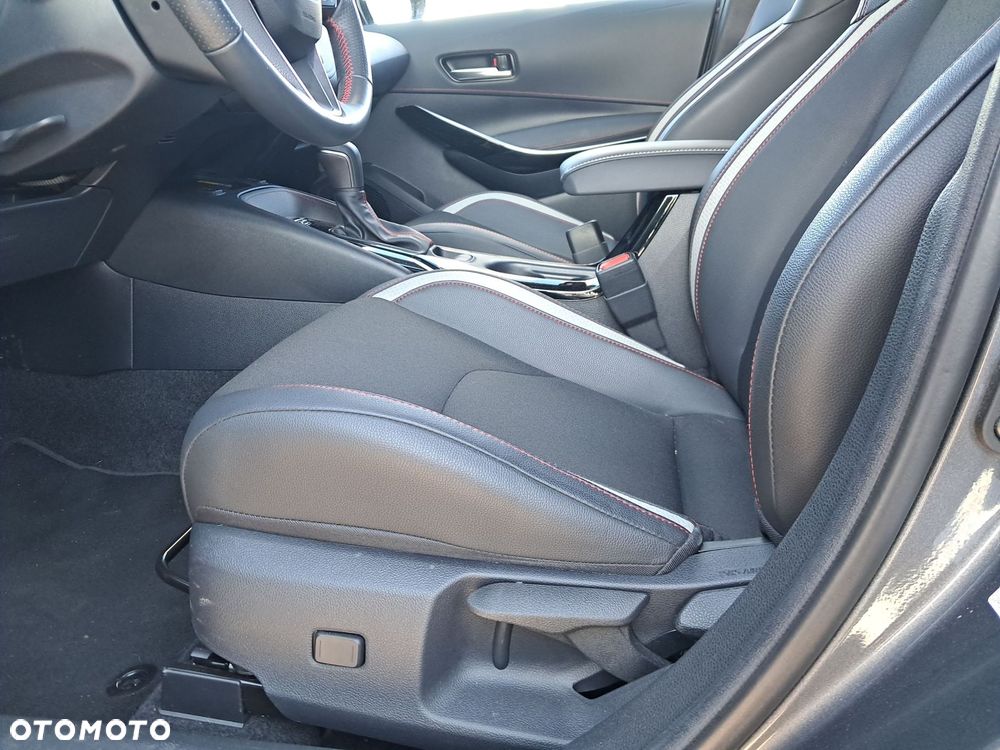 Toyota Corolla - 13