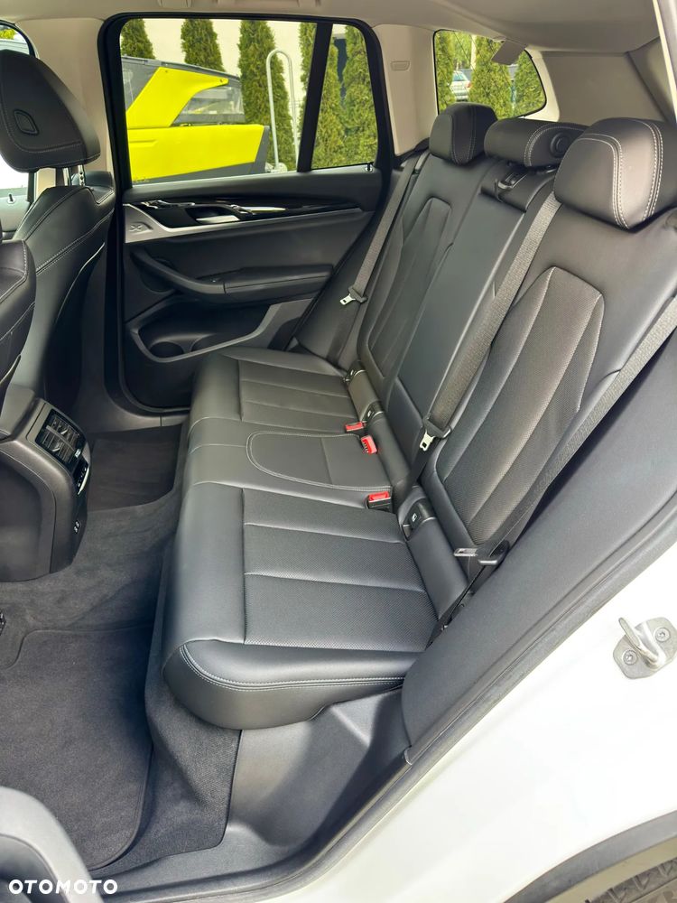 BMW X3 xDrive30e - 18
