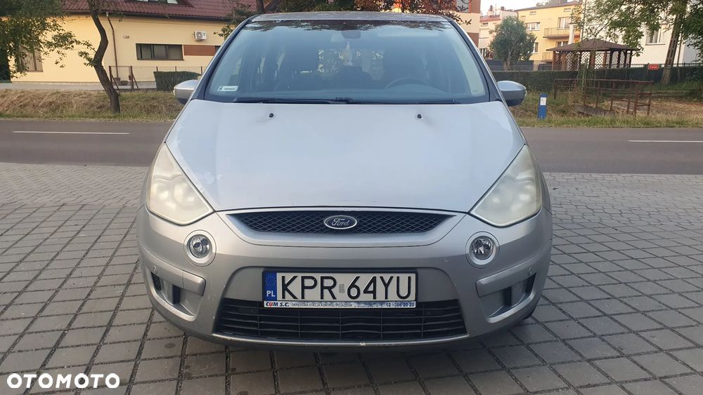 Ford S-Max - 12