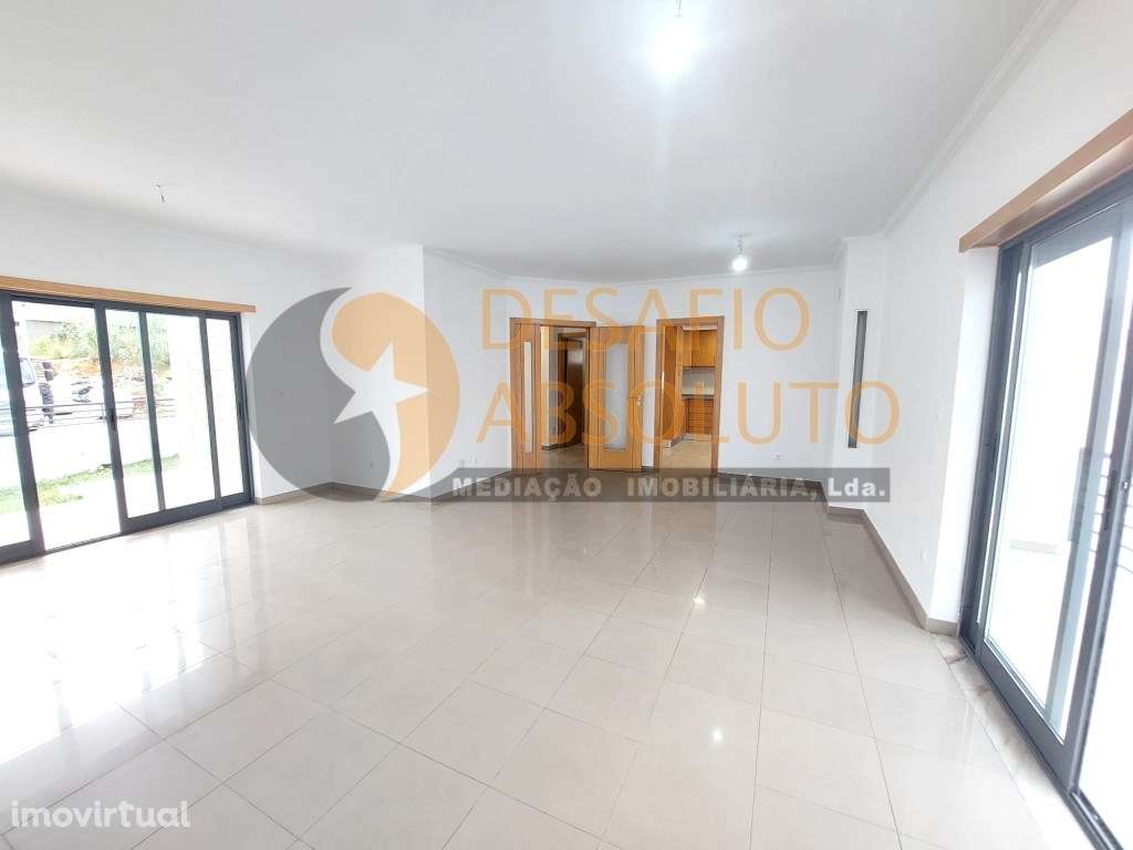 Moradia Isolada T5, boas áreas. Quinta da Alembrança - Feijó - Grande imagem: 3/54