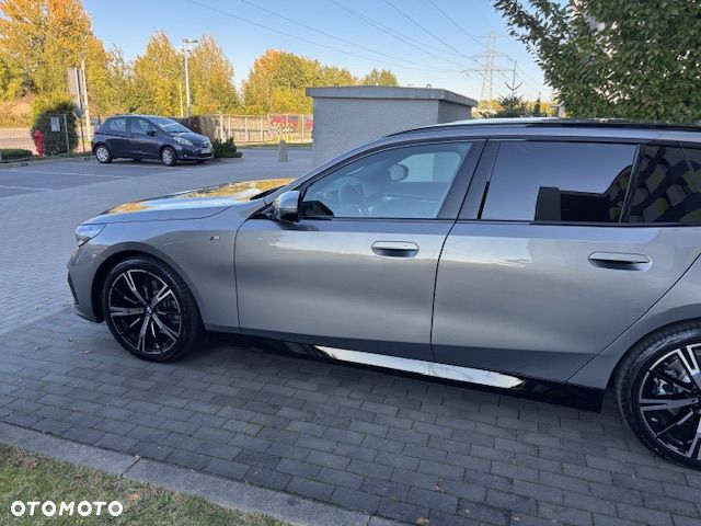BMW Seria 5 520d xDrive mHEV - 11