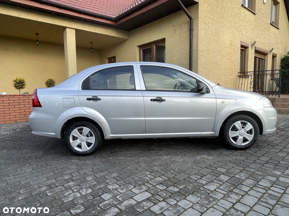 Chevrolet Aveo - 3
